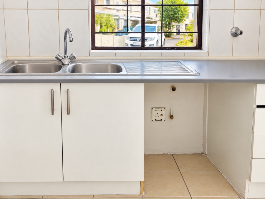 2 Bedroom Property for Sale in Parklands Western Cape